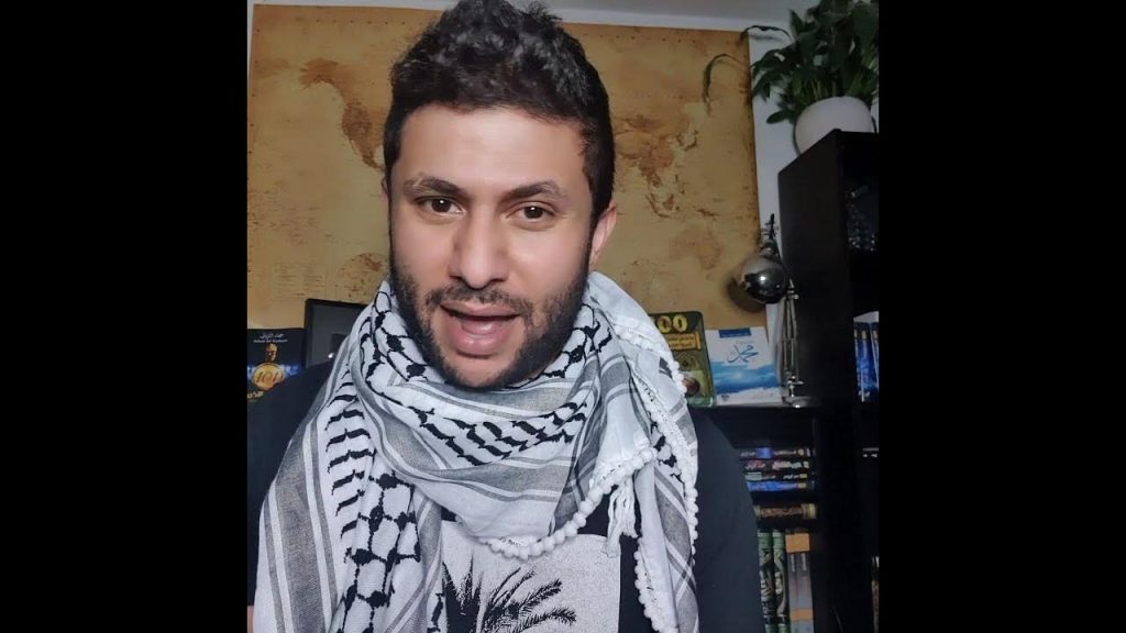 rirw43's tweet photo. فخر العرب ليس لاعب بل هو شخص نفع الإسلام والمسلمين مثل الشاب الفلسطيني الكاتب والشاعر والباحث التاريخي المتحدث و الإعلامي #جهاد_الترباني https://t.co/xwJgzfpWzB