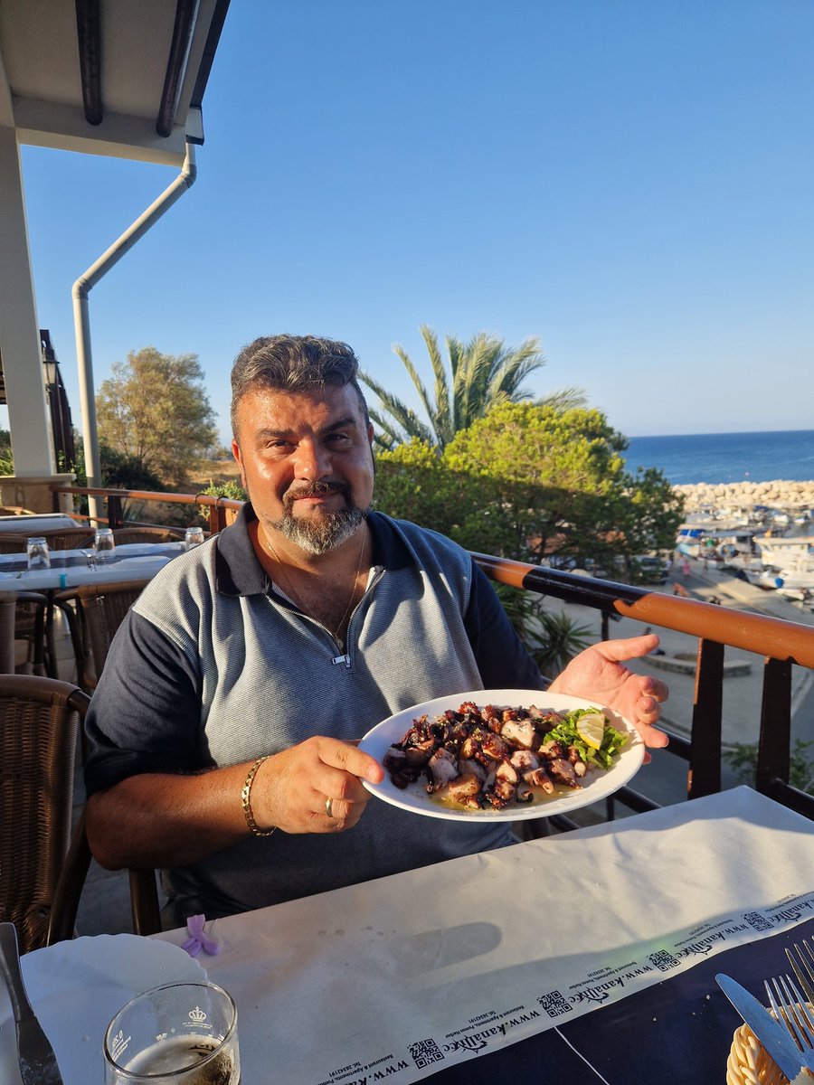 Chris Joannides aka Joey tweet media