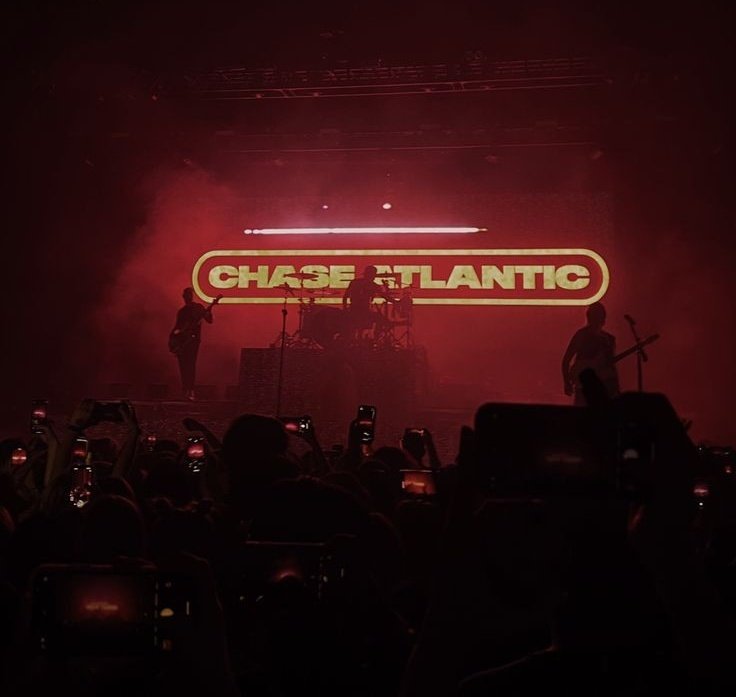 vantevio's tweet photo. jeon jeongguk×chase atlantic a thread https://t.co/qIkBJFyIlD