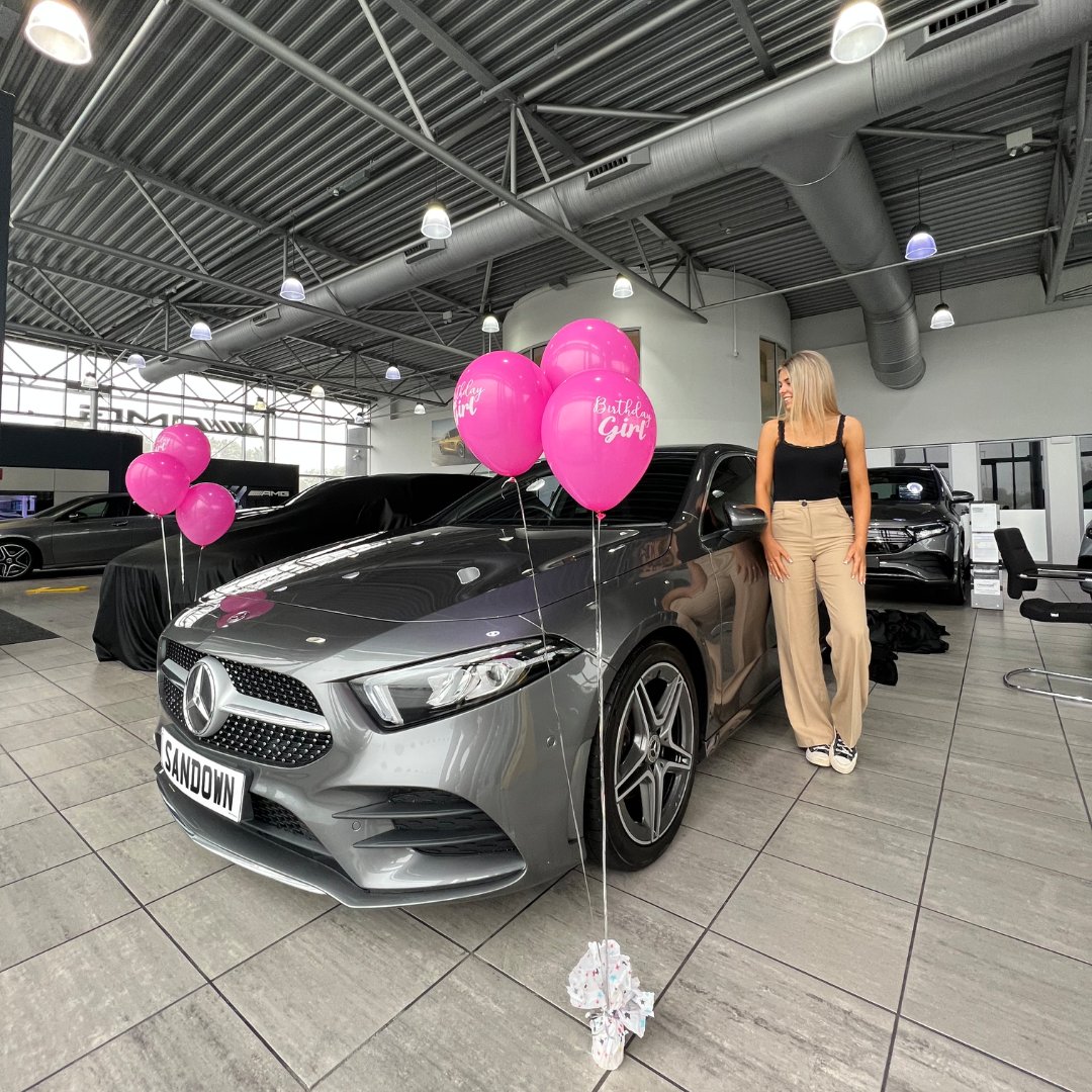 Sandownmercedes's tweet photo. It's Handover Friday! Congratulations to this customer at Mercedes-Benz of Poole collecting her new A-Class on her birthday! 🎉

#aclass #newaclass #approevdused #approvedaclass #mercedesbenz #mercedesaclass #handover #carhandover #poole #newcarpoole #mercedesbournemouth https://t.co/YQyvY2y8Zl