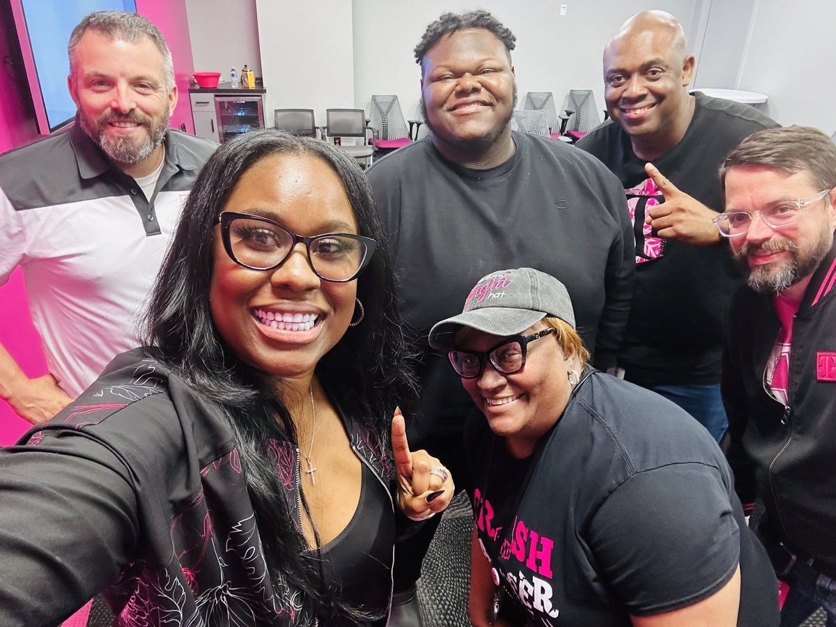 It was a pleasure to have these INSPIRATIONAL and IMPACTFUL ROCHESTER leaders spend time with Augusta for the week! Their energy was infectious! @lpetrone9 you have something special brewing!! #theROC #AugustaDomination @josephladun_DI @m_wan4life @SustaitaCJM @RodariAndre