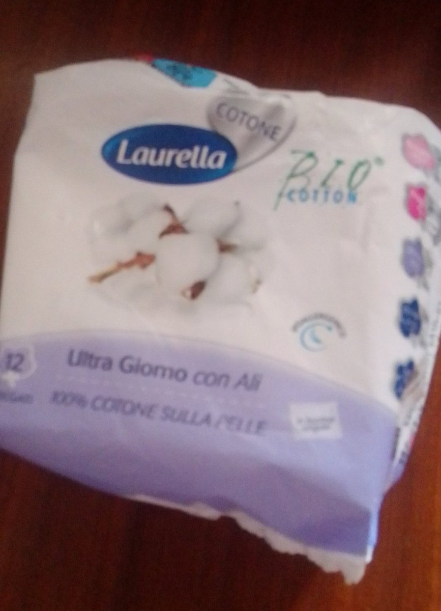 pesto_mugugno's tweet image. Comprati in emergenza all&apos;Ekom
 ero terrorizzata e invece li promuovo perché non mi hanno dato nessun problema di irritazione
leggermente più corti dei Lines È ma costano circa la metà 
#noadv