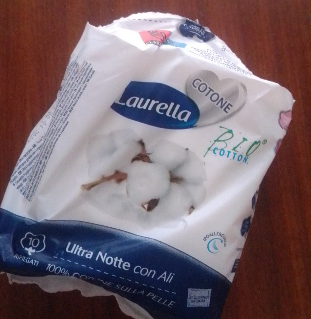 pesto_mugugno's tweet image. Comprati in emergenza all&apos;Ekom
 ero terrorizzata e invece li promuovo perché non mi hanno dato nessun problema di irritazione
leggermente più corti dei Lines È ma costano circa la metà 
#noadv