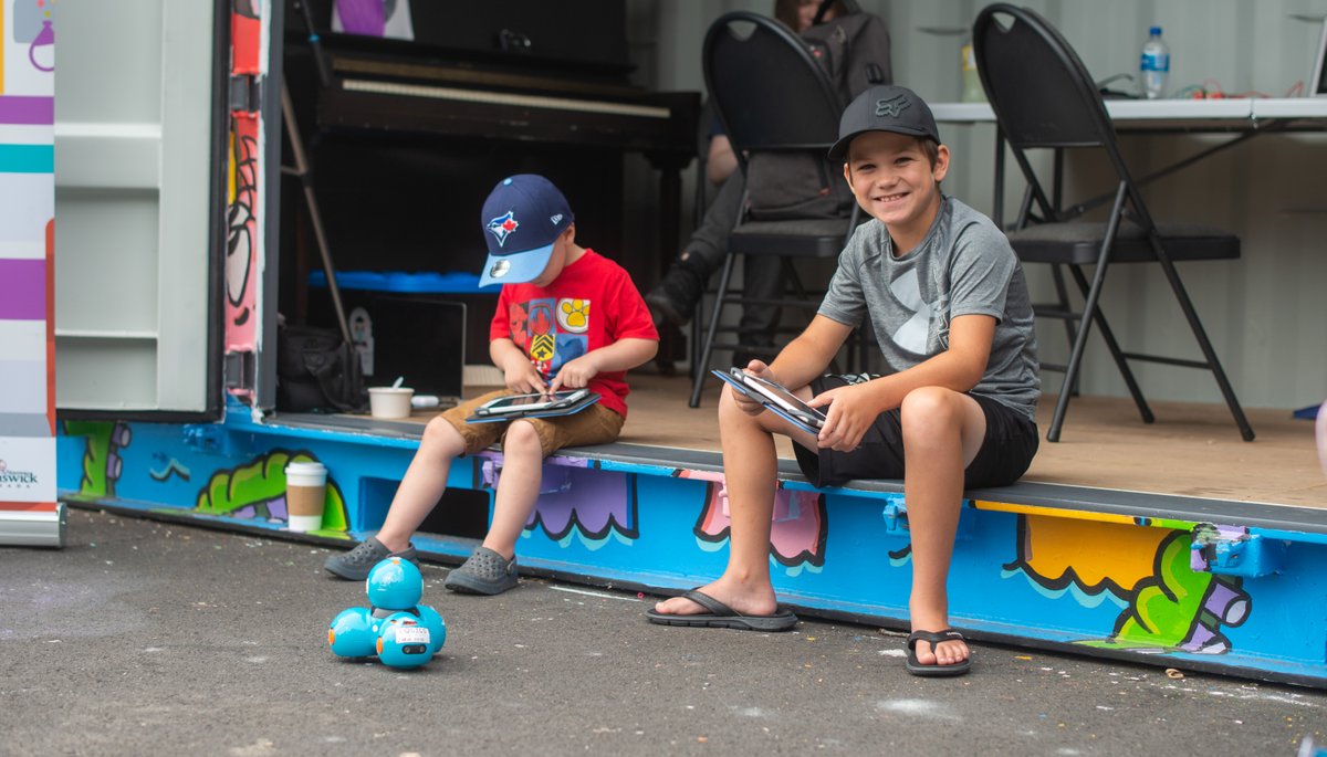 Tant de plaisir au camp d'été de @laboscreatifs à l'@Area506 à Saint John !
#Campsdete #Robots <a href="/cityofsaintjohn/">City of Saint John</a>