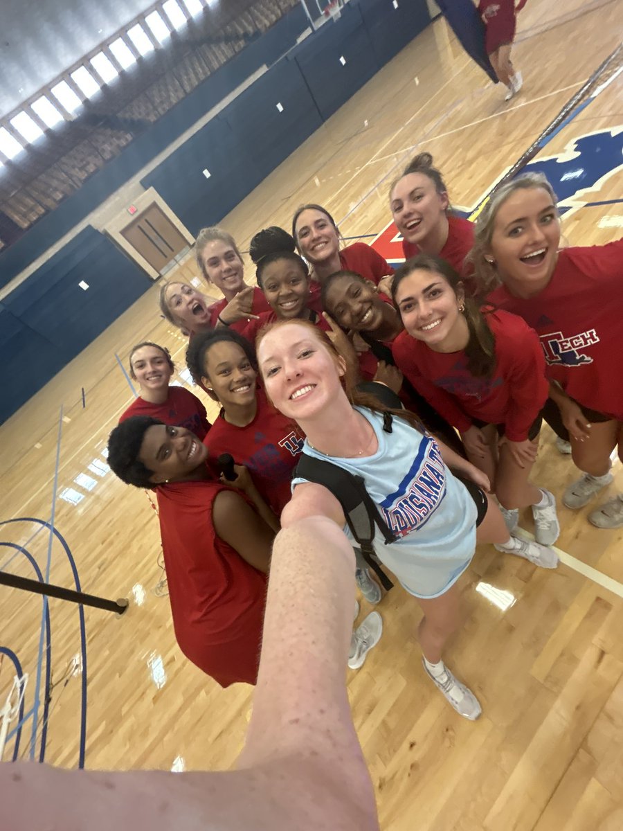 molly_mullerr's tweet photo. Had a so much fun at the LA Tech Prospect Camp! Learned a lot about the game, and loved being coached by @alexanholt and @CoachA_McCray . Thank you so much for inviting me 💙❤️ https://t.co/1fqyWN9XFh