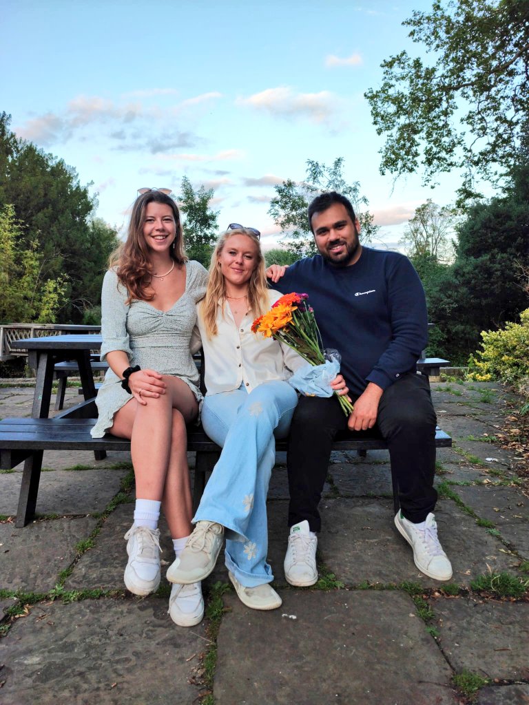 BiotechBarron's tweet image. I passed my PhD Viva & am officially a Dr! #firstgen
Thank you to @biochemist_hero for being such an inspirational role model and mentor over the years #womeninstem 
And to the amazing friends I have made in the @BioElSystTech lab 👩🏼🔬💞
@DarwinCollege @cebcambridge @SensorCDT