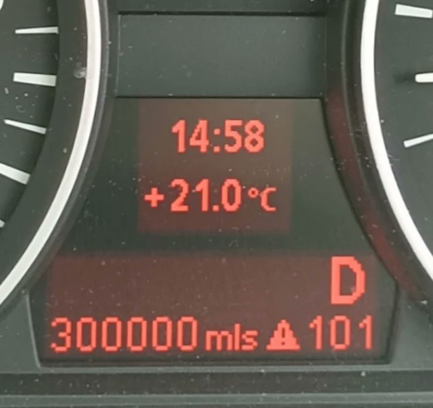 300,000 miles!!
Now enough mileage to drive to the moon and part way back or 12 times around the world 🌎
Fantastic engineering <a href="/BMW/">BMW</a>
<a href="/BMW_UK/">BMW UK</a> 

#radford #knights #lookers #bmw #300K #120d #120dse #bornandraisedinstaffordshire #staffordshire #allmyownwork #sustainable #jeggomobile