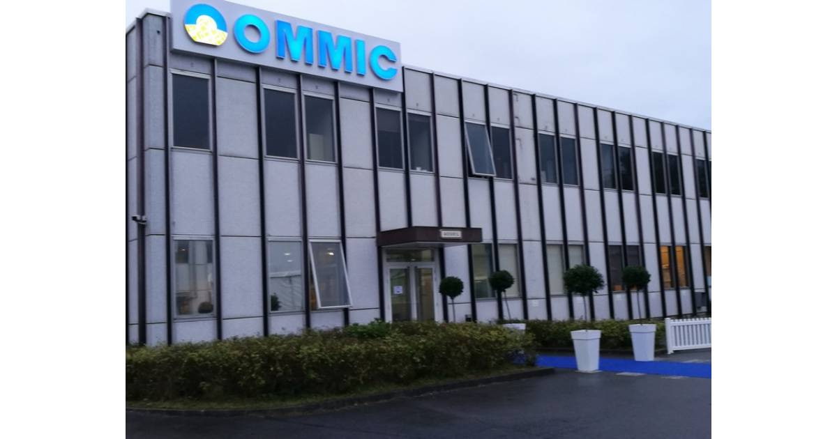 Resonant_News's tweet photo. ⚠️ BREAKING - 🇫🇷 #French tech firm #Ommic's, known for making electronic semiconductor chips, is now in trouble as its boss, Marc R, faces charges for sending microchips to 🇨🇳 #China.
1/n https://t.co/H1sSiM1kZp