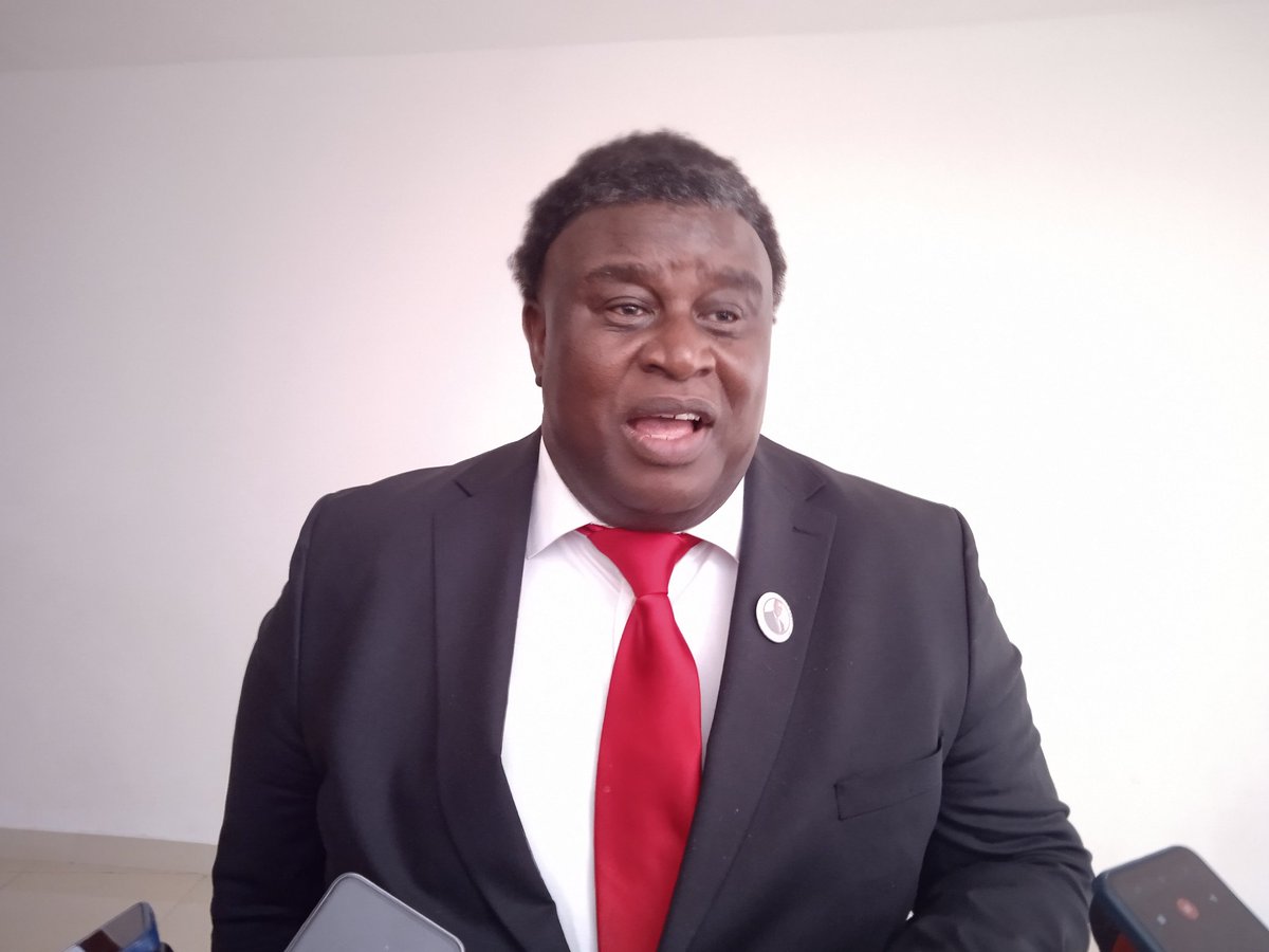 Homeland security minister Ken Zikhale Ng'oma has announced the suspension of expiry date for the national identity cards until 1st January 2026.
Ng'oma made the announcement today in parliament .