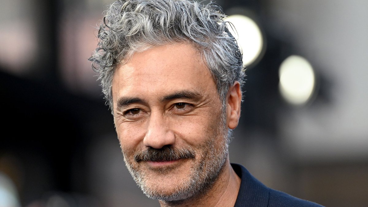 ElPare89's tweet photo. De estos 4 directores de cine que menciono aquí...
¿Cuál te gusta más?📝
🔵 Martin Scorsese
🔴 Steven Spielberg
🟢 Christopher Nolan
🟣 Taika Waititi https://t.co/VxTnI0ErYp