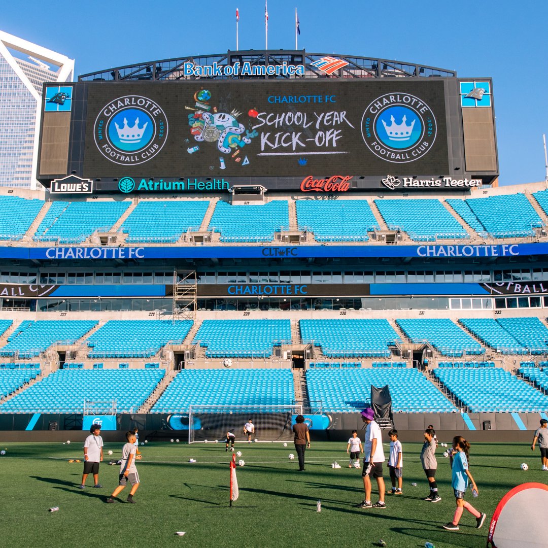 AtriumHealth's tweet photo. We are honored to be part of @CharlotteFC back-to-school event that equipped students and teachers with the supplies to start the school year off on the right foot ⚽🦶 

#AdvocateHealth #BackToSchool https://t.co/N8sNLrDFjE