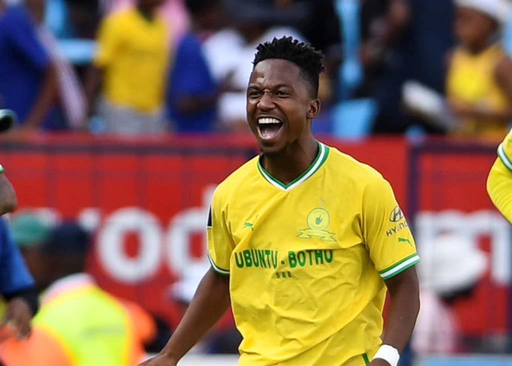 KickOffMagazine's tweet photo. JUST IN‼️

Major League Soccer side Toronto FC have announced the signing of Cassius Mailula from Mamelodi Sundowns.

Read more ▶️ https://t.co/5xWg7ZLoSU https://t.co/pZ5GW6MgJl