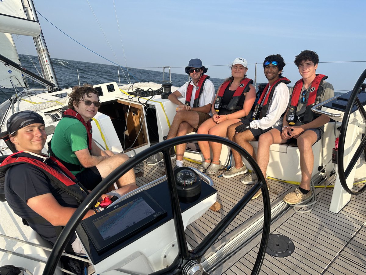 After a rough night smooth seas a nice breeze and everyone is feeling well ⁦<a href="/PWYCJrSailing/">PWYC Junior Sailing</a>⁩ ⁦<a href="/JSAofLIS/">JSA of LIS</a>⁩