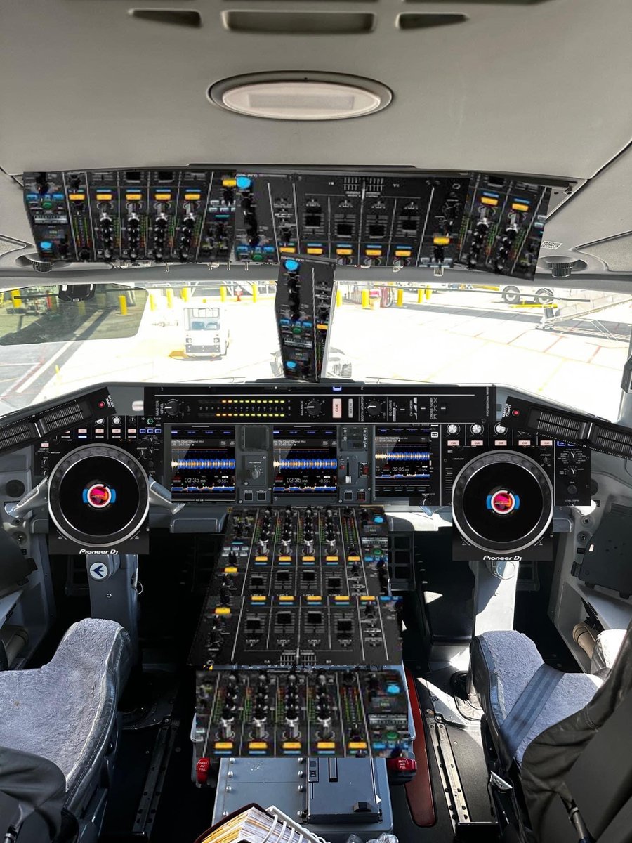supremelarock's tweet photo. At the controls Sunday 6-9pm @kexp 6 Degrees show is going to to be bonkers https://t.co/UJSkZqvXOL