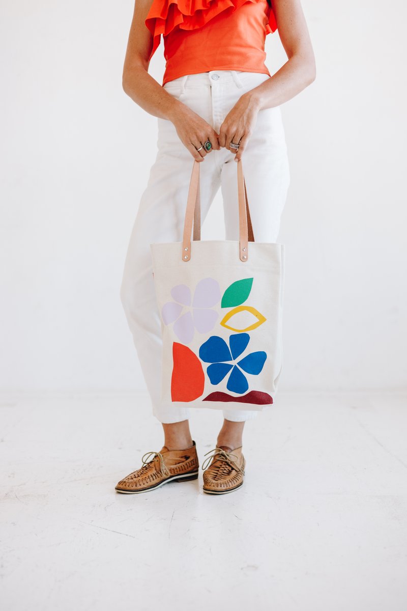 a staple for your tomato girl summer days!