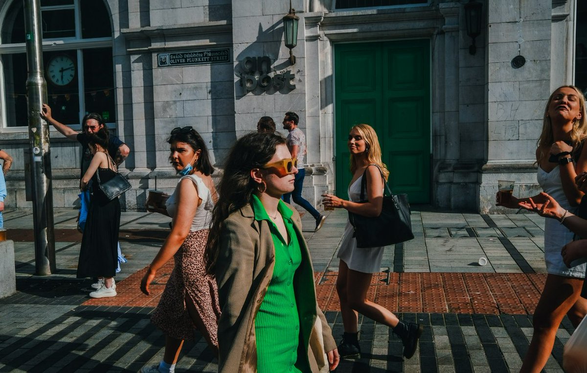 photoespana's tweet photo. Visita la exposición #EnmarcandoIrlanda en #BExperienceMadrid. Una muestra fotográfica de #Irlanda donde cuatro fotógrafos ofrecen una perspectiva menos vista de sus habitantes. 
🎟 Entrada libre

Más info: https://t.co/uTfjFPKnKA
© Terry McAuliffe
#PHE23 #SedesInvitadasPHE https://t.co/U2MfgrUsor