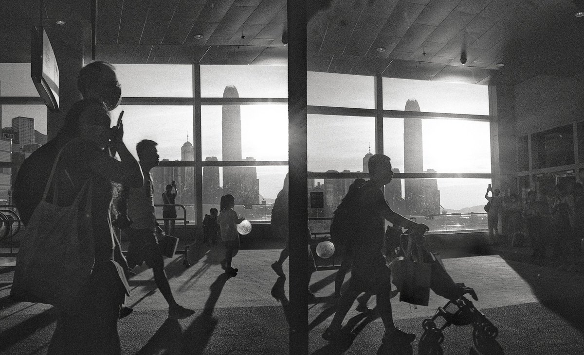 vyvpoon's tweet photo. Ricoh auto half SE2, ISO400 Rollei Superpan200  in Rodinal 1:100 60min 22°c.

#写真 
#photography 
#filmphotography
#blackandwhitephotography
#autohalf https://t.co/VkfDTp8psB