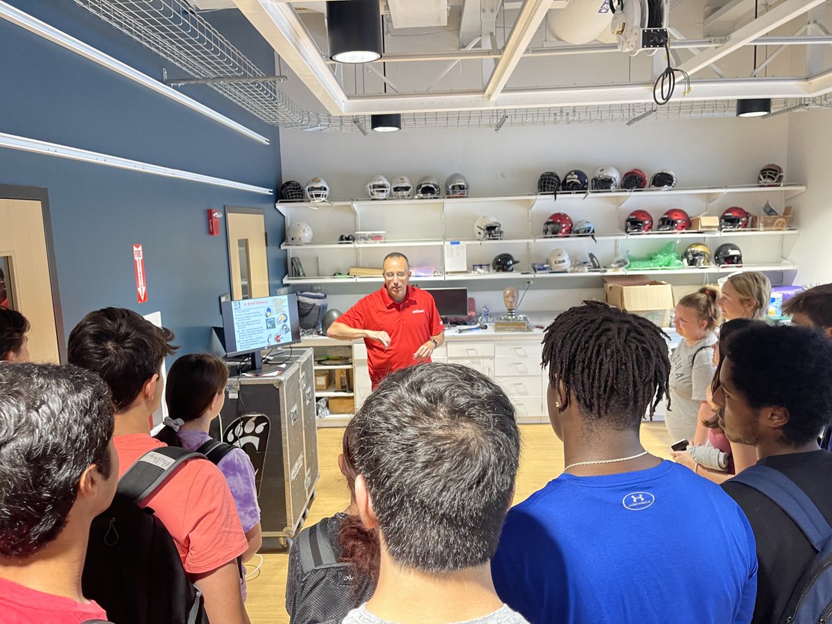 UC_CEAS's tweet photo. Cohort 1 of the @generalelectric Next Engineers spent the week on campus participating in an engineering design challenge focused on concussions' impact. Students visited biomedical engineering professor Eric Nauman &amp; learned about his research!  #NextEngineers #GEFoundation https://t.co/G6QNMnpNpy