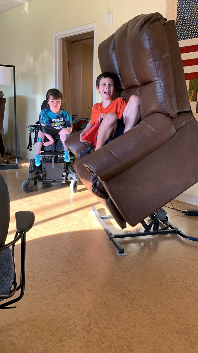 ECADServiceDogs's tweet photo. Some highl ights from Team Training! Thank YOU for all the support and congratulations to these six paw-some teams! πΎ
#ECADGrads #ECADServiceDogs #opendoors #caninemagic #changinglives4pawsatatime #journeytoindependence #b-roll #outtakes https://t.co/xhBDMy0pfA