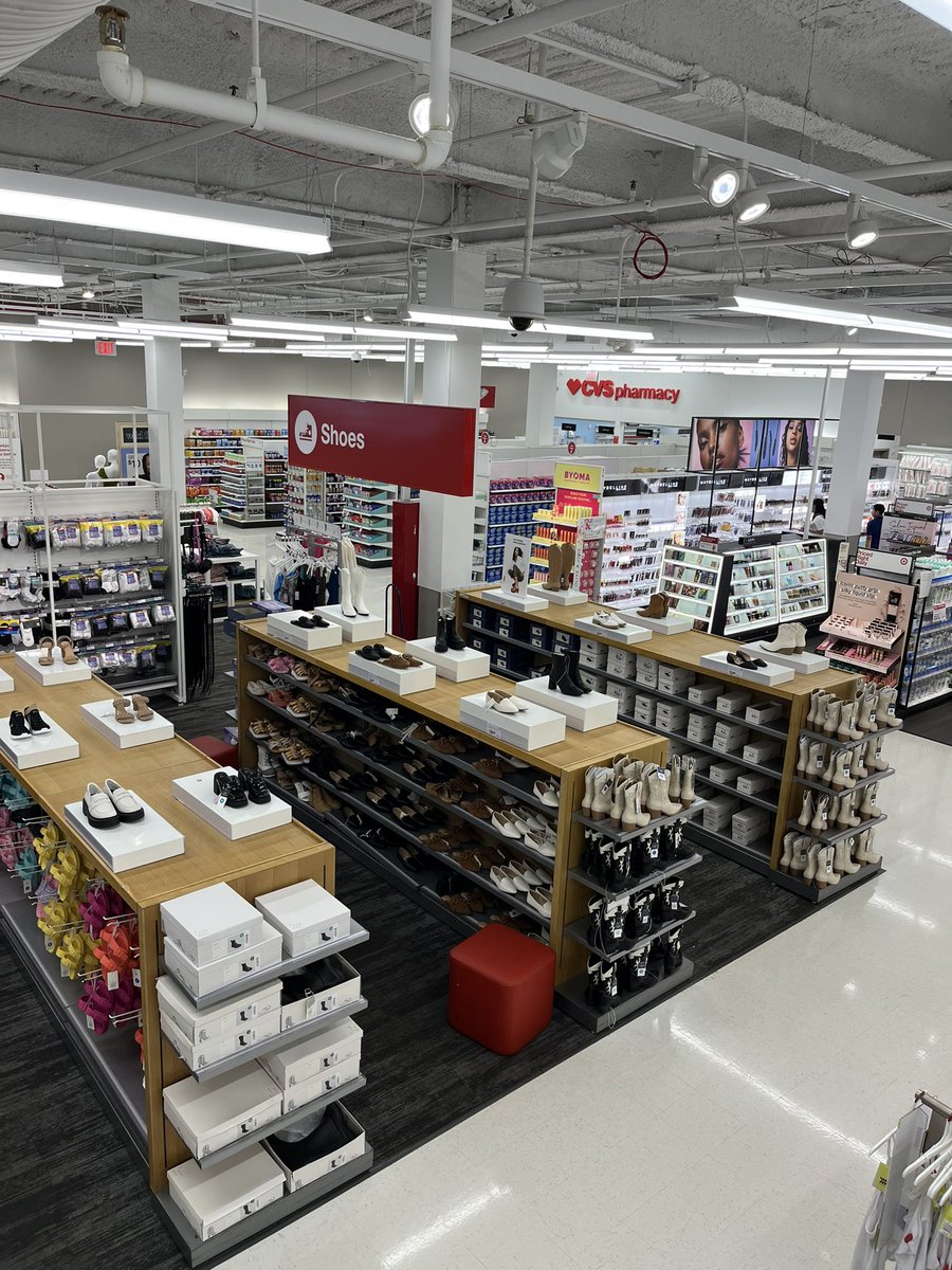 Walking into the weekend with a refresh in our shoe department ✨👠👡👢✨ #TargetStyle #T3356 #ANewDay #UniversalThread #WildFable #Target