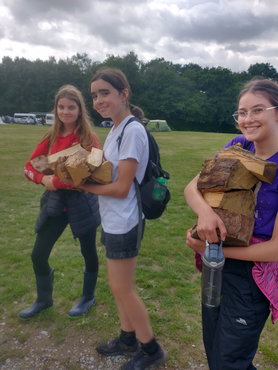 5thBeckGuides's tweet photo. Plenty of wood collected ready for our campfire later! https://t.co/cxlRflOYZa