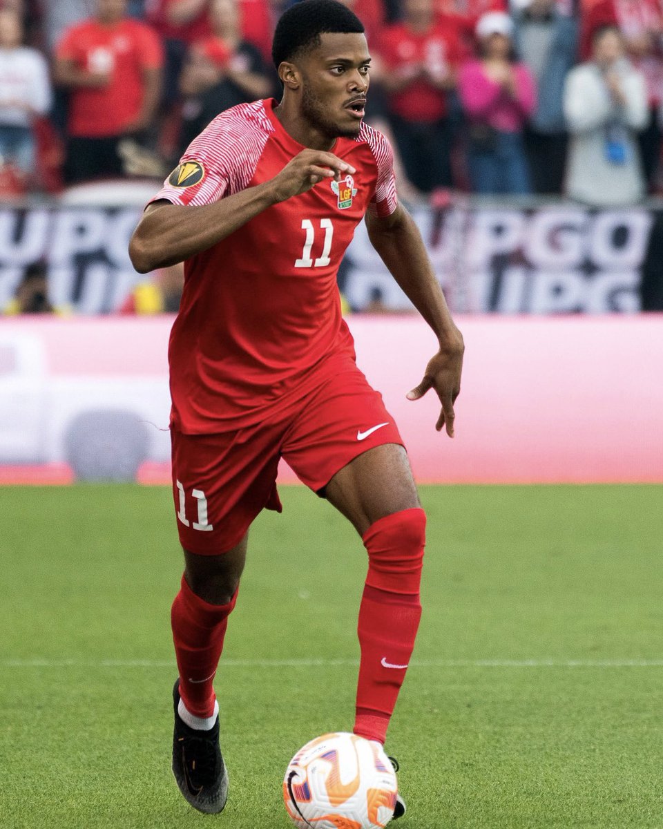 🚨 Jordan Tell, joueur de Grenoble, a été licencié par son club pour s’être absenté à la reprise de l’entraînement le 27 juin dernier ! La raison ? Le joueur disputait la Gold Cup avec la Guadeloupe et être revenu avec une semaine de « retard ». 🟢🔴🟡 Le club réclamait son…