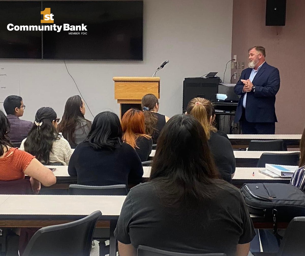 fcbotx's tweet photo. Matt Martini, VP of FCB, recently had a wonderful opportunity to engage with incoming high school seniors. His insightful talk covered topics such as interviewing skills, exploring career paths after high school, and insights on achieving success in one's profession. #MemberFDIC https://t.co/f41AyW2CVX