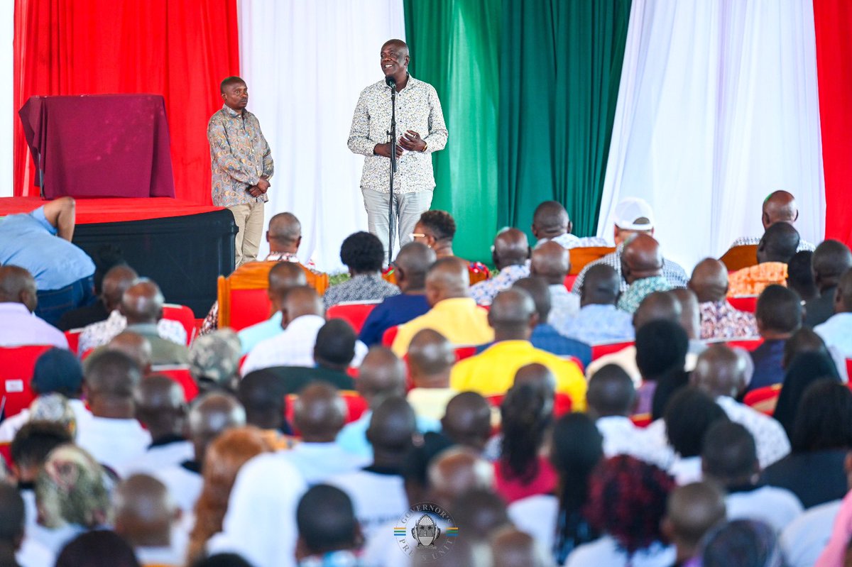 GideonMungaroM's tweet photo. Katika juhudi za kutambua maelfu ya watu wasio na utaifa, nimejumuika na Rais, Mh. William Samoei Ruto na viongozi wengine wakuu serikalini, katika uwanja wa Karisa Maitha mjini Kilifi, kwenye zoezi la ugavi wa vitambulisho vya kitaifa na pasipoti kwa jamii ya Wapemba… https://t.co/kK067EZFHK