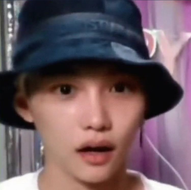 temporarily ia (@sanrioskiz) on Twitter photo 