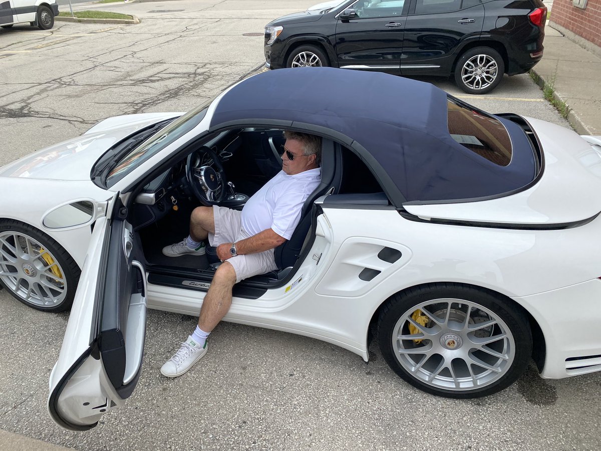 sulefield's tweet image. So my friend/colleague bought a new Porsche sports car and decided to bring it to the office to show me.. A very beautiful and expensive car I must say (quite low to the ground for me though). Congrats D! #DeleAlake #RiverState #PEPT #Obidients