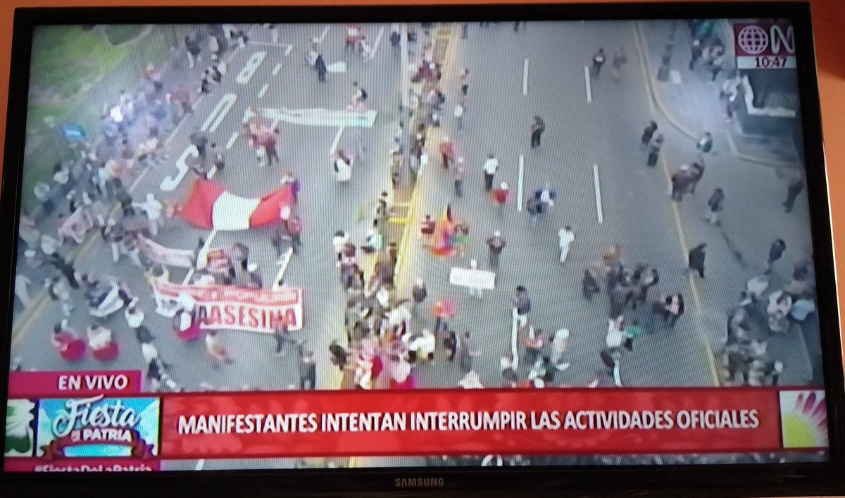 peru_foro's tweet photo. @cgt_peru @canalN_ @rmapalacios @Latina_pe Apátridas no merecen cargar NUNCA MÁS la bicolor, su convocatoria de vagos sindicalistas improductivos ahí está: https://t.co/vCcKsdqA8q