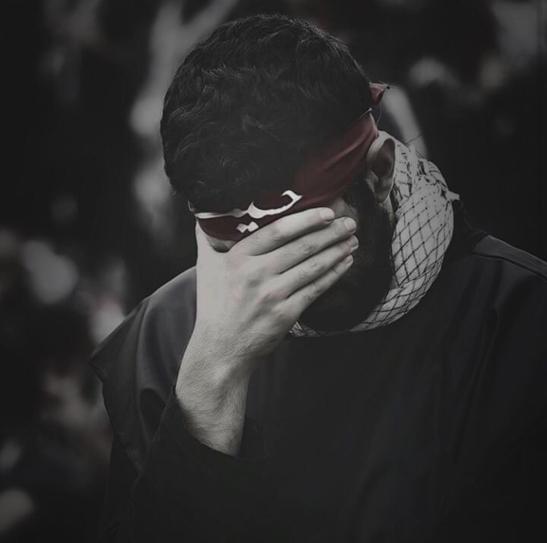 _zay25's tweet photo. " إلهِي .. جئتُك اُناجيكَ
و سِلاحي البُكاء على الحُسين
أيخيبُ مهمومًا دعاكَ بالحُسين !"💔.
#ليلة_العاشر | #ياحسين https://t.co/oqLCadJAuR