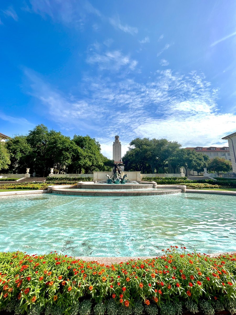 lexperrini's tweet photo. Stoked to share that I’ll be starting my new position as a postdoctoral fellow with @FonkenLaura ! I’m feeling really grateful and excited to get to work with my awesome new colleagues here at @UTAustin @UTexasPharmacy #HookEm #postdoc #neuroscience https://t.co/waGIIls7i3