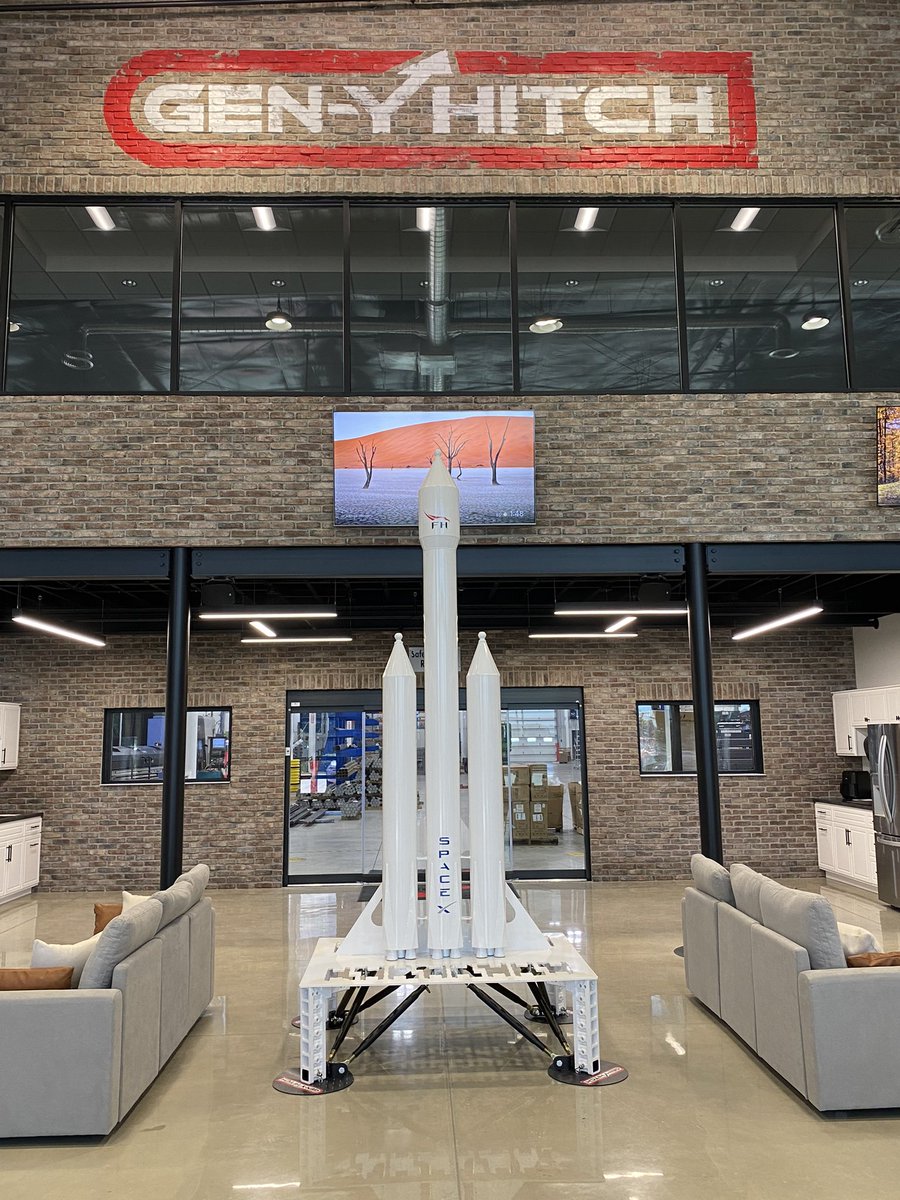 genyhitch's tweet photo. Art project we did for the local art council! @NappaneeIndiana Themed “outa this world”

@elonmusk @SpaceX we dare you to come visit😂 Tesla #cybertruck collab?? #genyhitch #ElonMusk #SpaceX #tesla #nappaneeIN https://t.co/4UOhwPa7jp