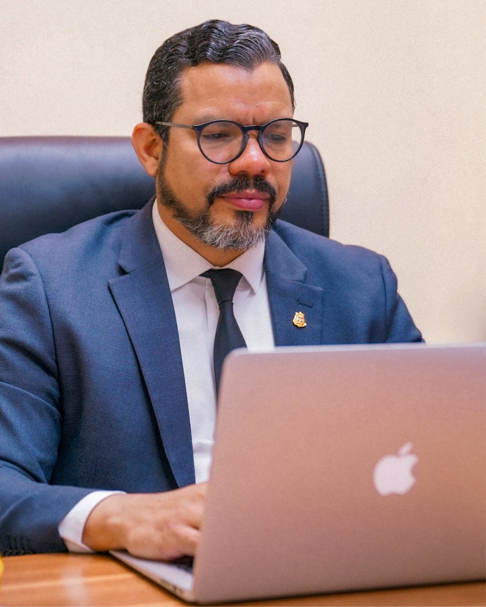 yohanlo's tweet photo. Seguimos trabajando en los sistemas que garantizarán al CARD impactar y repercutir de manera positiva en todo el país. 

#NuevosTiempos
#YohanLopez
#PresidenteCARD
#Abogados
#AvancemosJuntos https://t.co/FYXrPjvP7J
