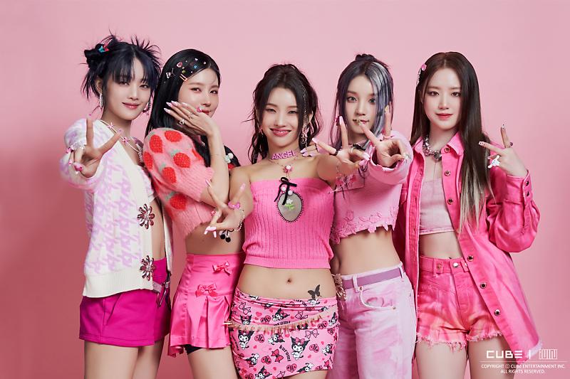 idlecharts's tweet photo. K-Pop girlgroups with most songs with over 100 million streams on Spotify:

1. BLACKPINK - 28 songs
2. TWICE - 19 songs
3. (G)I-DLE - 8 songs

#GIDLE #여자아이들 https://t.co/j2P1U8bi4K
