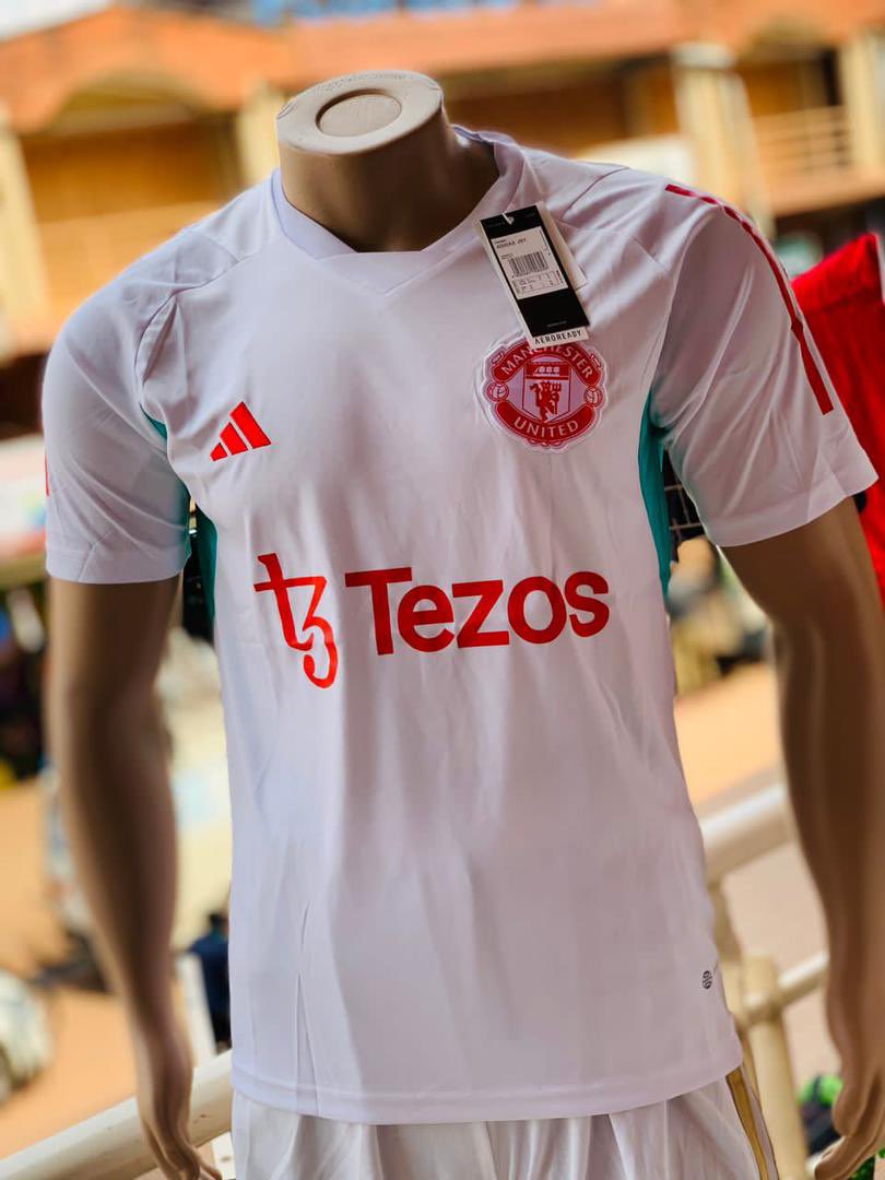 andrewmuluta's tweet photo. @ManUtd training kits now available hit us up on our numbers 0752725157 / 0773628470 or find us at Ham shopping grounds shop 142 https://t.co/qs9bEYMQtW
