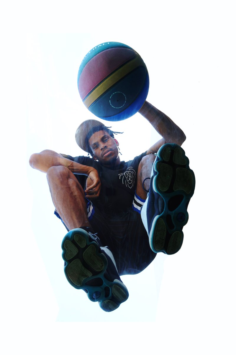 BrandanBath's tweet photo. Beneath the Jumpman.
@newwilliams_ https://t.co/Ty3Qj38XCP