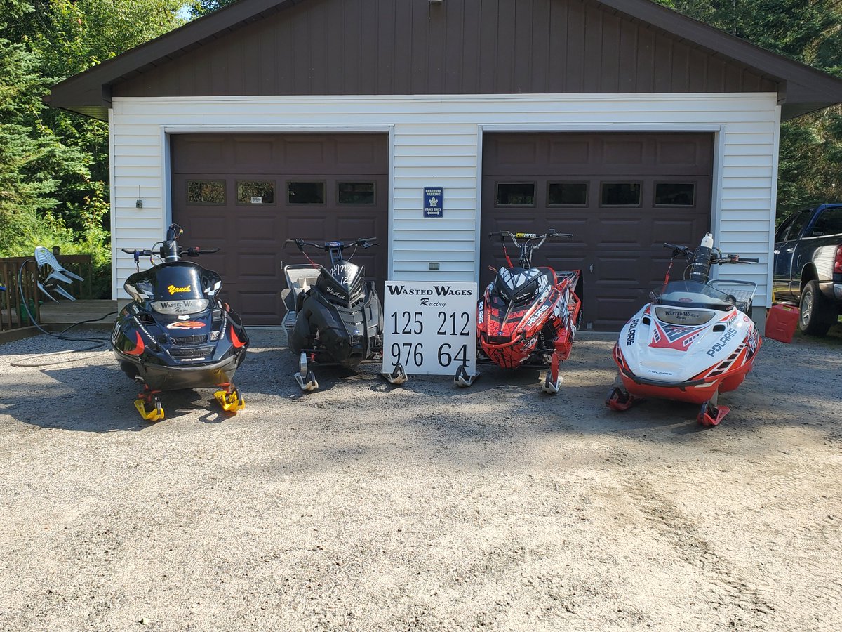 🏁🌊 Let's all cheer for our talented Technician, Matt, as he gears up for his first official race with the Ontario Water Cross Association on Stoco Lake! 
#BoyerGMBancroft #RaceDay #WaterCrossAssociation #StocoLake #WastedWagesTeam #OntarioRacing #AdrenalineRush #BestOfLuck