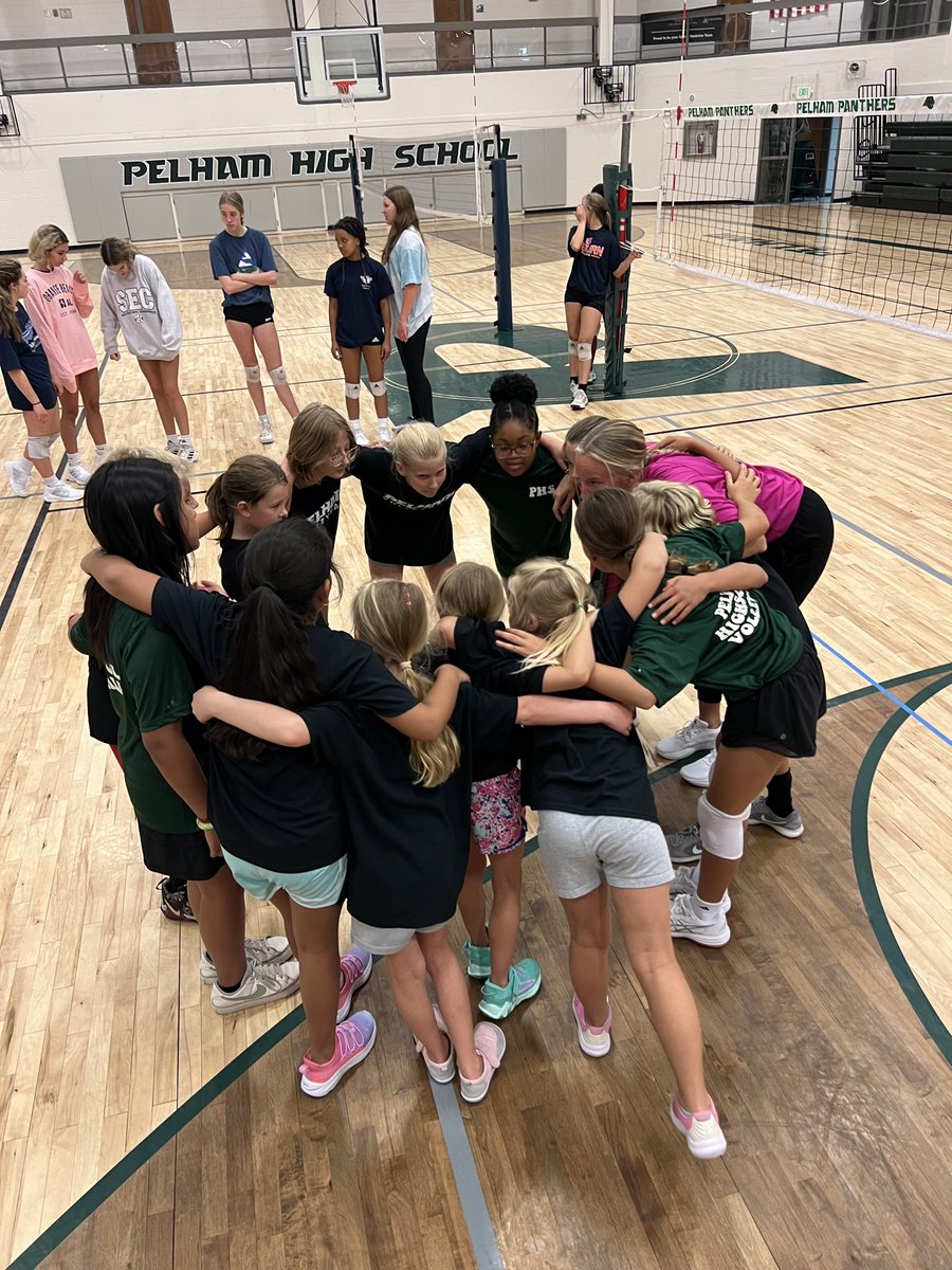 ThePelhamWayVB's tweet photo. What a great camp!  Thanks to everyone!  @PelhamAthletics @PelhamHighAL @PELHAM_AD @PelhamSchools https://t.co/WkDKxMHk0Y