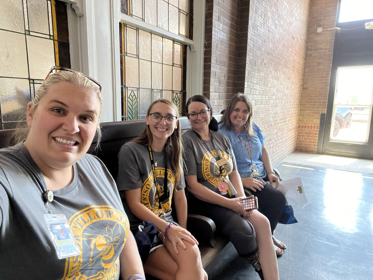 Waiting to receive our trophy! #texans <a href="/DISDLearns/">𝐃𝐞𝐧𝐢𝐬𝐨𝐧 𝐈𝐒𝐃 𝐋𝐞𝐚𝐫𝐧𝐬</a>  <a href="/TerrellTexans/">Terrell Elementary</a>