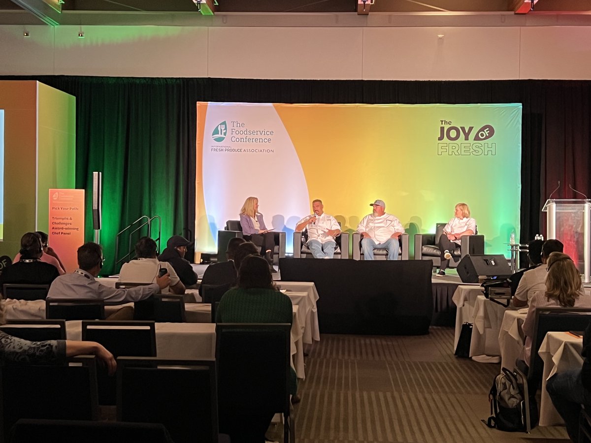 IntFreshProduce's tweet image. Pick your Path at Foodservice Conference guides attendees through breakout sessions covering sustainability, supplier diversity &amp;amp; procurement, K-12 Foodservice, and conversations with award winning chefs. #FSC2023