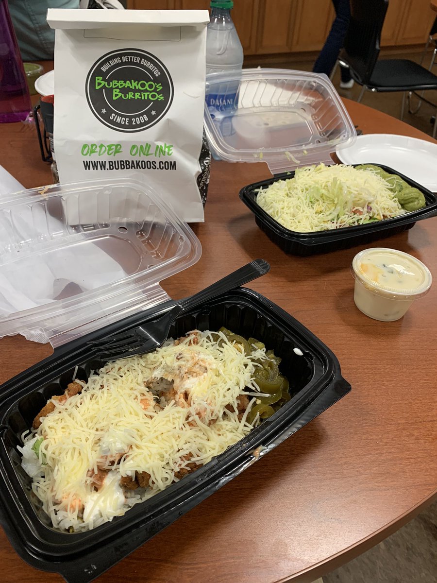 JDViirus's tweet photo. @Bubbakoos i ordered online with my coworkers and they ended up getting a huge plate of the bowl but i got only a little…. How is that fair? Theirs are overflowing while mine is halfway to the rim… https://t.co/lcjFn54Ryh