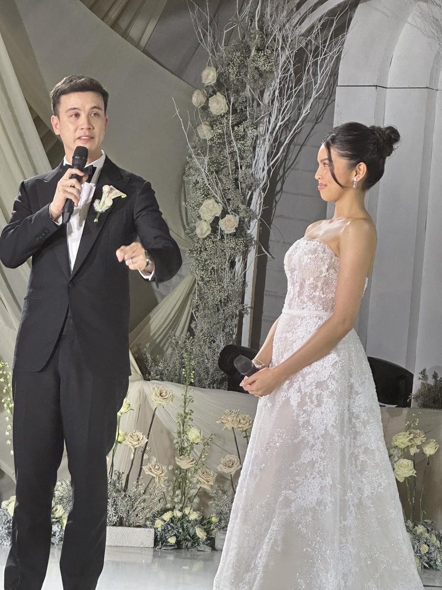 Ms_Dee (@msm1995) on Twitter photo I knew it!
Si <a href="/AtaydeArjo/">Arjo Atayde</a> ang iiyak sa kasal!😃
The thing that I find most adorable as I followed ung love story ng ArMaine is the fact that Arjo has been truly, madly, deeply, in love kay <a href="/mainedcm/">Maine Mendoza</a>.
#AtaydeMendoza
#MaineMendoza #ArjoAtayde I knew it!
Si <a href="/AtaydeArjo/">Arjo Atayde</a> ang iiyak sa kasal!😃
The thing that I find most adorable as I followed ung love story ng ArMaine is the fact that Arjo has been truly, madly, deeply, in love kay <a href="/mainedcm/">Maine Mendoza</a>.
#AtaydeMendoza
#MaineMendoza #ArjoAtayde