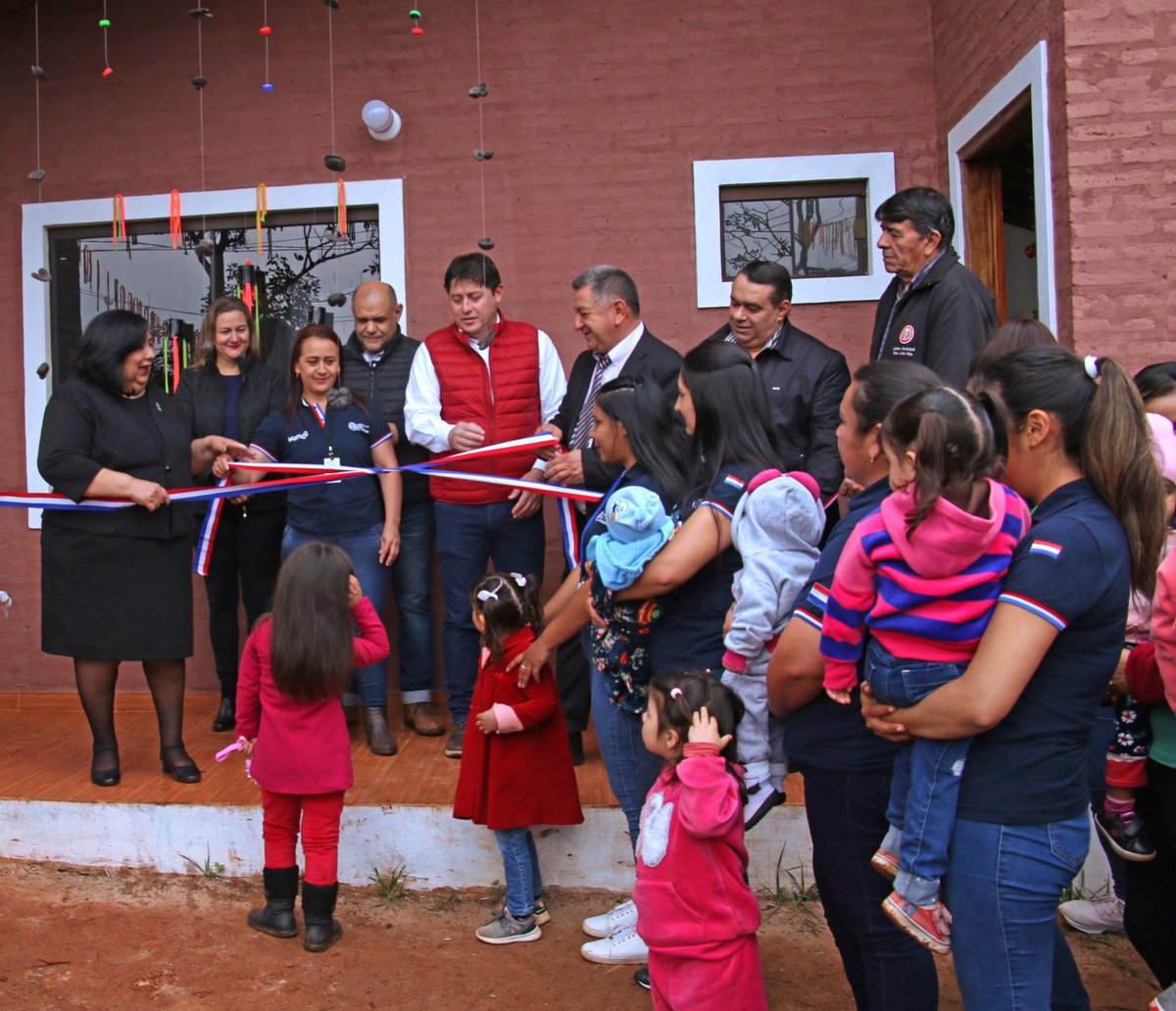 MINNAParaguay's tweet photo. En San Juan Nepomuceno, departamento de Caazapá, se llevó a cabo la inauguración del Espacio de Desarrollo Infantil – EDI Kunu´u, 17, en el marco de la Estrategia Nacional de Atención a la Primera Infancia @kunuugovpy. 

➕🔗https://t.co/uYdRxjKRag https://t.co/aRcrogS6Qy