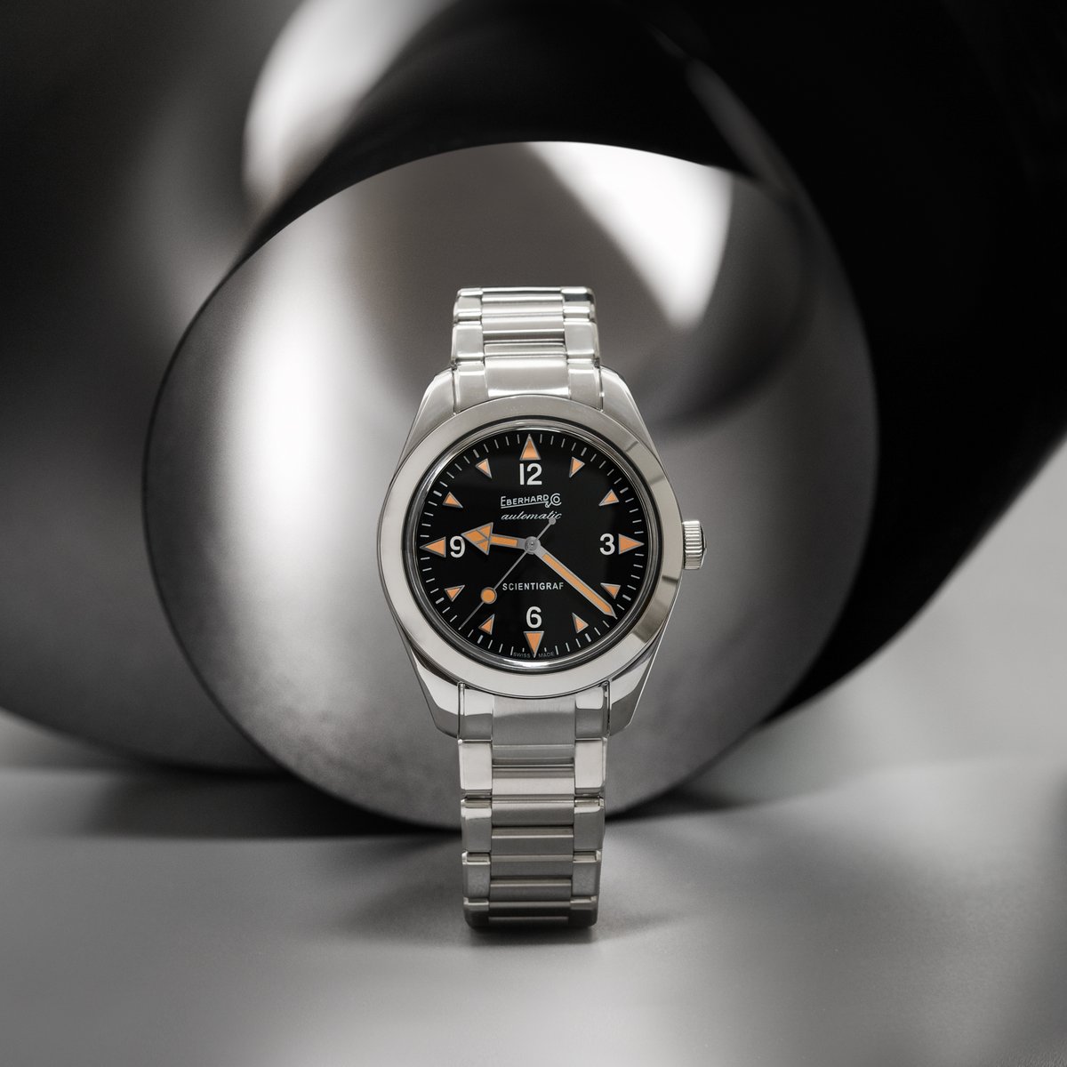eberhard1887's tweet photo. Protect your time with #Scientigraf, the Maison’s antimagnetic model that gives a modern twist and a fresh new look to the iconic 1961 watch. Discover more: https://t.co/uzIEUkZfCk
#eberhard1887 #eberhard #eberhardwatches #menwatch #menstyle #swisswatches https://t.co/19N9RrSOwg