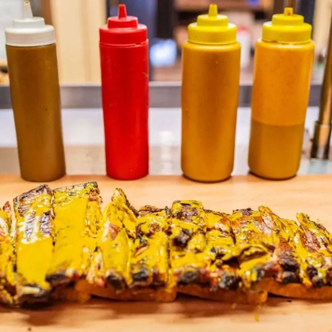 JenkinsBarbecue's tweet photo. Calling all BBQ enthusiasts! We believe that we're Jacksonville's hidden treasure for the best ribs in town. Slow-cooked to perfection and topped with our signature sauce, our tender ribs will transport you to a place of pure bliss. Don't believe us? Come and try a slab today. https://t.co/KvCXPEU7G5