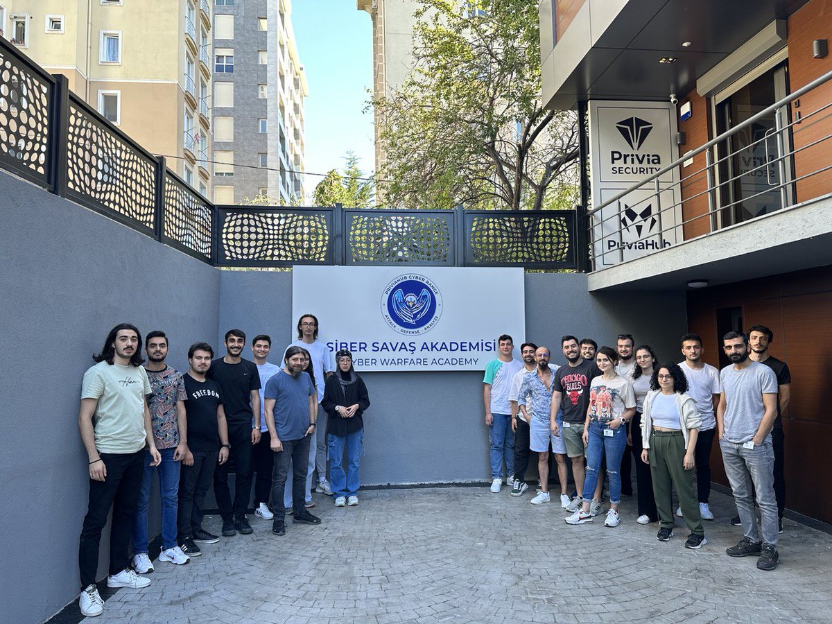 Siber Savaş Akademisi eğitimleri ve tüm heyecanıyla devam ediyor. #CyberWarfareAcademy