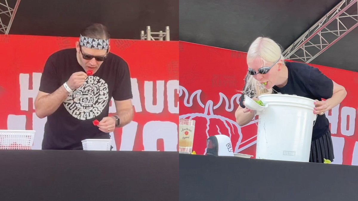 NeverBTRClub's tweet photo. MOST CAROLINA REAPERS EATEN IN 1 MINUTE AT THE ILLINOIS HOT SAUCE EXPO 2023 &amp; BOBBING FOR REAPERS REVIEWS - Link to video: https://t.co/jFIbXunObb https://t.co/9ZuJtvq7tG