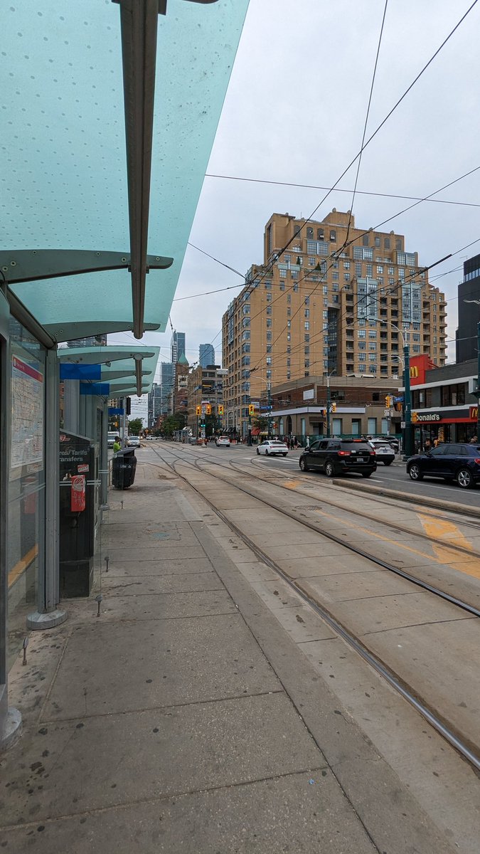 shalom08's tweet image. Waiting for the streetcar #Toronto #Spadina #Chinatown